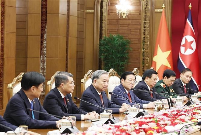 vna-potal-tong-bi-thu-to-lam-hoi-dam-voi-tong-bi-thu-chu-tich-quoc-vu-chdcnd-trieu-tien-kim-jong-un-8327353-1.jpg