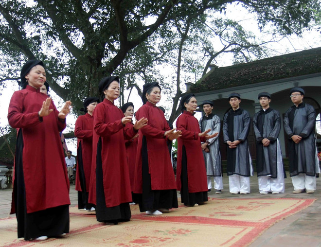 Phu Tho&apos;s artisans perform Xoan singing. (Photo: VNA)