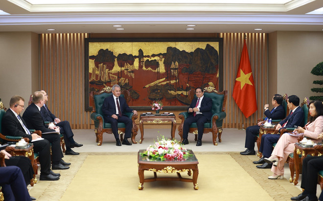 vna-potal-thu-tuong-tiep-thu-ky-hoi-dong-an-ninh-lien-bang-nga-8460280.jpg