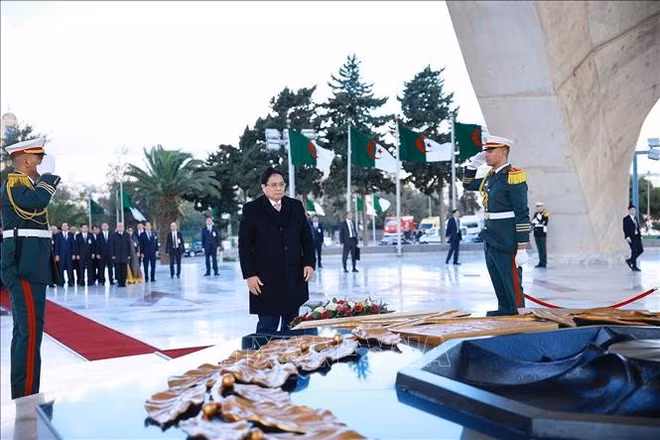 memorial-of-the-martyr-vna.jpg
