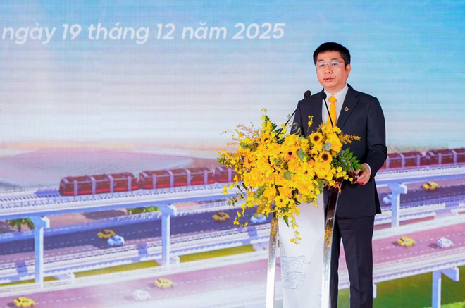 Nguyen Quang Huy, Chairman of Sun Group Northern Region, speaks at the event. (Photo: Sun Group)