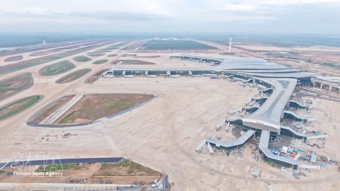 Long Thanh Airport construction accelerates as key packages near completion