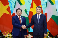 PM Le Minh Hung meets with Myanmar President