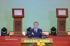 Top leader attends Quang Ninh city establishment ceremony