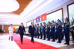 Vietnamese PM hosts welcome ceremony for Lao counterpart