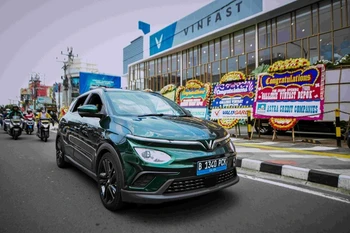 VinFast partners with five leading companies to expand its after-sales service network and enhance customer support capacity in the Indonesian market. (Photo: kinhtechungkhoan.vn)