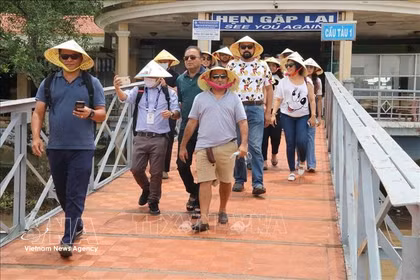 Indian tourists visit Vietnam. (Photo: VNA)