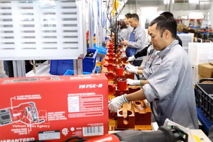 Combating waste today is not simply about preventing losses, but about preserving and making full use of opportunities for growth, generating new resources and fresh momentum to enable the country to develop more rapidly and sustainably. (Illustrative photo: VNA)