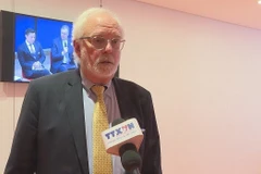 Former US Ambassador to Vietnam David B. Shear speaks to the Vietnam News Agency's reporter in New York. (Photo: VNA)