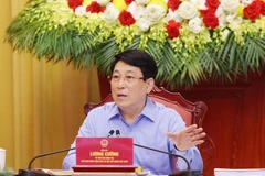 State President Luong Cuong chairs a meeting with the Quang Ninh provincial Party Committee to review the implementation of the Resolution of the 13th Party Central Committee's 11th meeting and the ongoing preparations in terms of documents and personnel arrangements for the upcoming provincial Party Congress. (Photo: VNA)