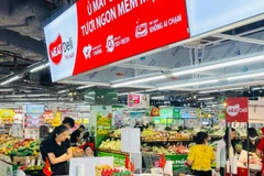 Hanoi prioritises cashless payment solutions during promotion month. (Photo: hanoimoi.vn)