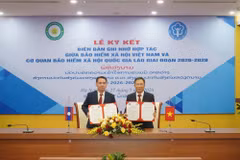 Vietnam and Laos sign a cooperation agreement for 2026-2028 aimed at advancing administrative reform, digital transformation and the modernisation of social security systems. (Photo: VietnamPlus)