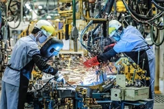 The renewed increase in new orders helps to support production growth in July. (Photo vneconomy.vn)