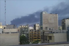 Smoke rises following an explosion in Tehran, Iran, on June 15, 2025. (Photo: Xinhua/VNA) 