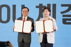 Dong A University signs a cooperation agreement with the International Korean Language and Culture Association to promote joint research, international education, academic exchange, and the co-organisation of international forums and conferences. (Photo: VNA)
