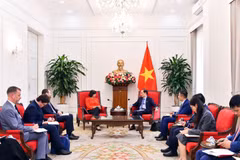 Foreign Minister Le Hoai Trung meets with UK Parliamentary Under-Secretary of State Seema Malhotra in Hanoi on June 10, 2026, as part of the British official’s visit to Vietnam. (Photo: Ministry of Foreign Affairs)