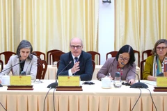 Canadian Ambassador to Vietnam Nickel James Stafford speaks at the meeting with Can Tho city on November 17, 2025. (Photo: VNA)