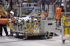 Automobile manufacturing at a VinFast plant in Ha Tinh province. (Photo: VNA)