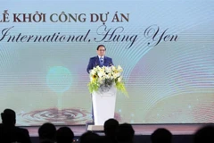 Prime Minister Pham Minh Chinh delivers remarks at the groundbreaking ceremony of the Khoai Chau Urban Complex, Ecotourism, and Golf Course project. (Photo: VNA)