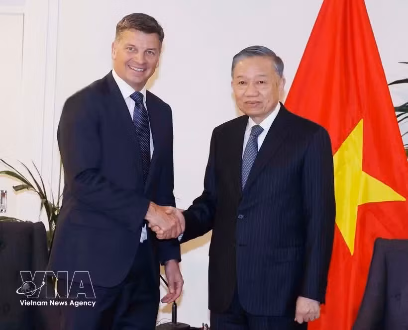 top-vietnamese-leader-meets-head-of-australias-liberalnational-coalition-1.jpg