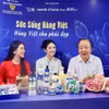Director of the Agency for Domestic Market Management and Development Tran Huu Linh joins celebrities during the “Vitality of Vietnamese Goods” livestream session (Photo: gdnd) 