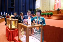 Delegates cast ballots to elect the 14th-term Party Central Committee. Photo: VNA
