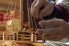 Thai Binh village preserves silver engraving craft