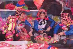 Ethnic groups in Dien Bien preserve the soul of brocade weaving