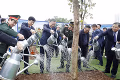 Party leader attends launch of tree planting festival in Hanoi