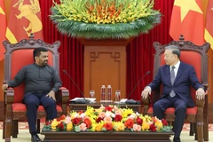 Party General Secretary To Lam receives President of Sri Lanka Anura Kumara Dissanayaka. (Photo: Thong Nhat – VNA)