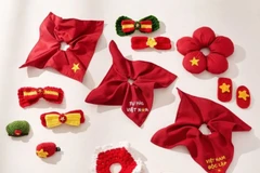 Patriotic trend through red-flag-with-golden-star accessories