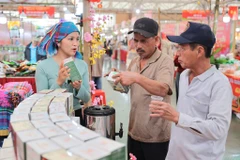 Bustling shopping atmosphere at Spring Fair