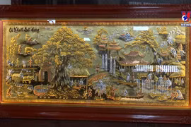Thai Binh village preserves silver engraving craft