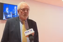 Former US Ambassador to Vietnam David B. Shear speaks to the Vietnam News Agency's reporter in New York. (Photo: VNA)