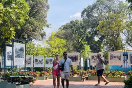 The display space of the archival photo exhibition “Echoes of a New Era” at the Imperial Citadel of Thang Long. (Photo: VNA)