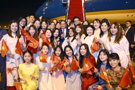 Farewell ceremony for Prime Minister Pham Minh Chinh on the conclusion of his trip to the 16th WEF Tianjin and official working visit to China. (Photo: VNA)