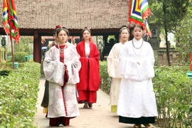 Vietnamese traditional attire showcased in Ninh Binh