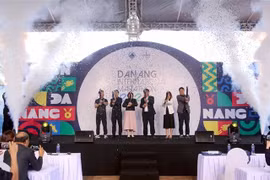 Da Nang International Marathon 2025 kicks off at East Sea Park in Da Nang city on March 21. (Photo: VNA)