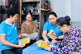 Relevant authorities aim to raise public awareness and strengthen the role of authorities, sectors and society in supporting older persons. (Photo: sggp.org.vn)