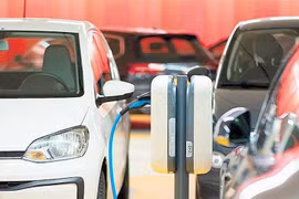 Electric vehicles line up at charging ports in a Manila mall. (Photo: philstar.com)