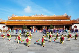A reenactment of the Nguyen Dynasty’s Lunar New Year Grand Royal Audience ceremony at Thai Hoa Palace in the Hue Imperial Citadel. (Photo: VNA)