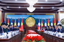 General Secretary of the Communist Party of Vietnam (CPV) To Lam and General Secretary of the Lao People’s Revolutionary Party (LPRP) hold talks in Vientiane on December 1, 2025. (Photo: VNA)