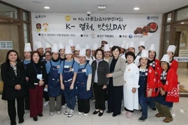 Participants in the 15th Multicultural Cooking Contest in Yongsan. (Photo: Yongsan District Office)