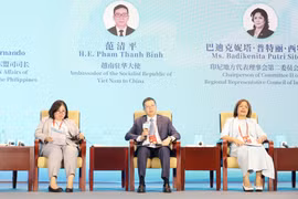 Vietnamese Ambassador to China Pham Thanh Binh (centre) speaks at the high-level thematic dialogue of ASEAN–China Week 2025 (Photo: VNA)