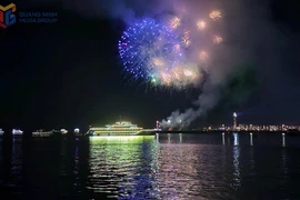 Evening fireworks displays add to the beauty and charm of Quang Ninh, enhancing its appeal to tourists. (Photo: baoquangninh.vn)