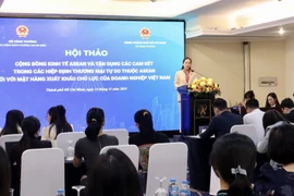 A view of the workshop on the ASEAN Economic Community (AEC) and the utilisation of free trade agreement (FTA) commitments for key export sectors. (Photo: VNA)