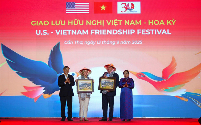 vna-potal-chuong-trinh-giao-luu-huu-nghi-viet-nam-hoa-ky-827368014-0-9-32.jpg