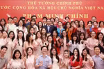 Prime Minister Pham Minh Chinh and representatives of the Vietnamese community and students from Beijing, Tianjin, and Hebei at the meeting. (Photo: VNA)