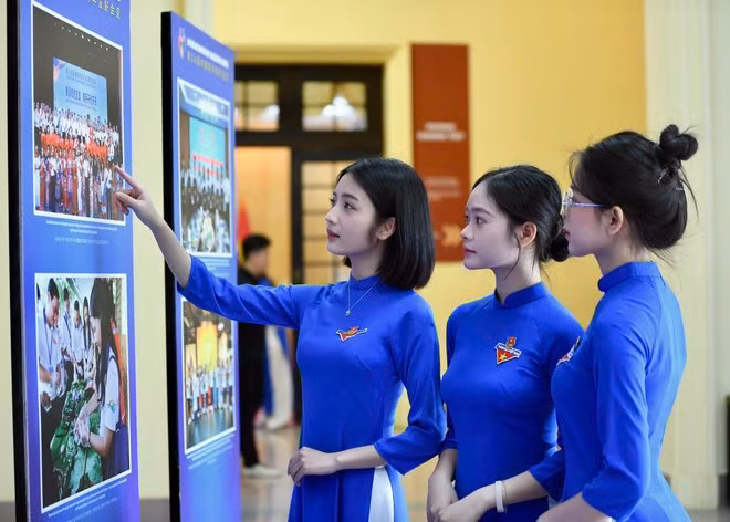 vietnam-china-youth-meeting.jpg