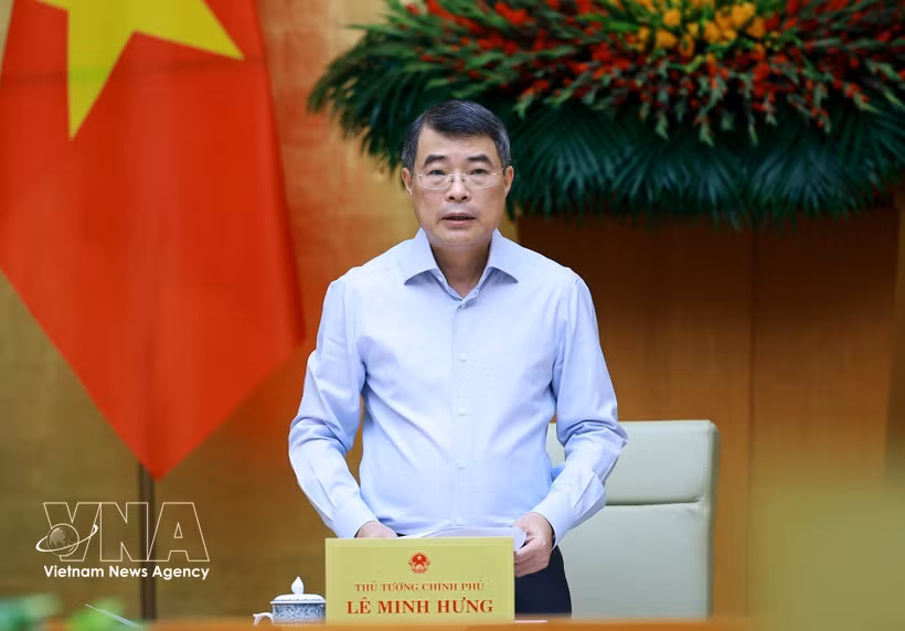 Prime Minister Le Minh Hung speaks at the Government's August law-building session on August 18. (Photo: VNA)